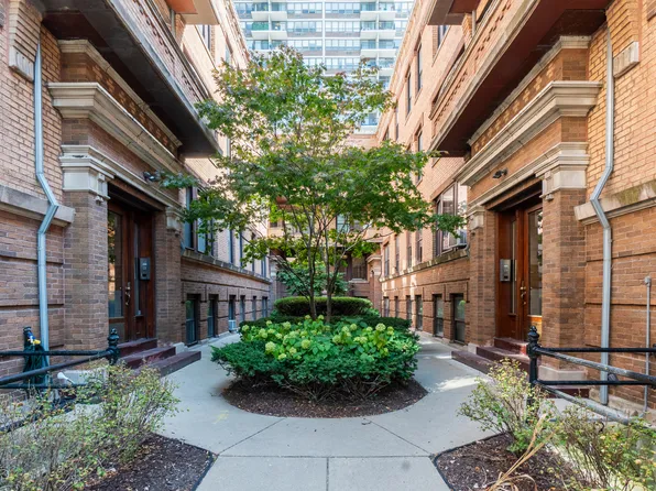 2749 N Hampden Ct APT 3E, Chicago, IL 60614