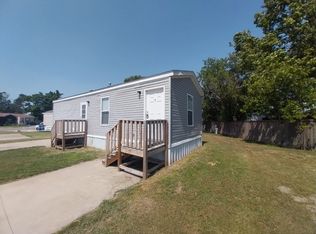 1812 Dover Dr #1812D, Salina, KS 67401