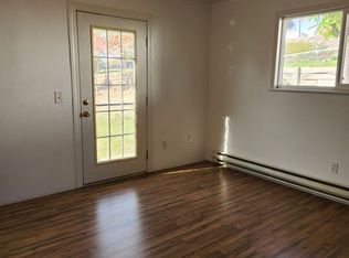 318 N 5th St, Selah, WA 98942