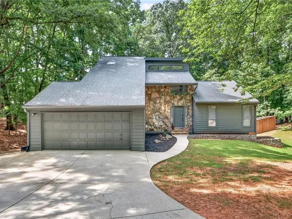 505 Woodman Pl, Roswell, GA 30076