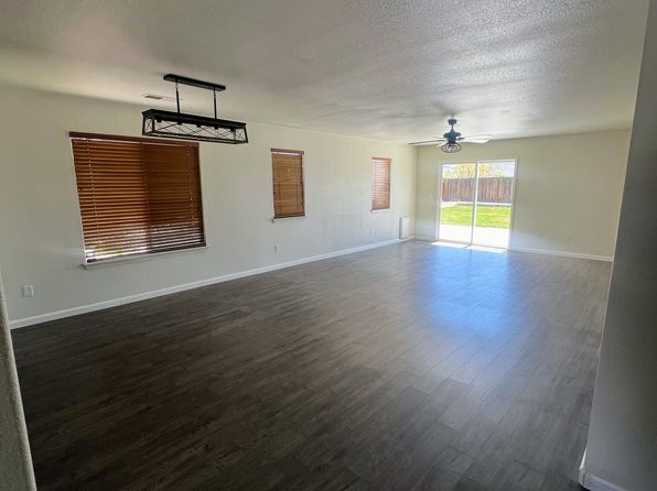 819 Laca St, Dayton, NV 89403