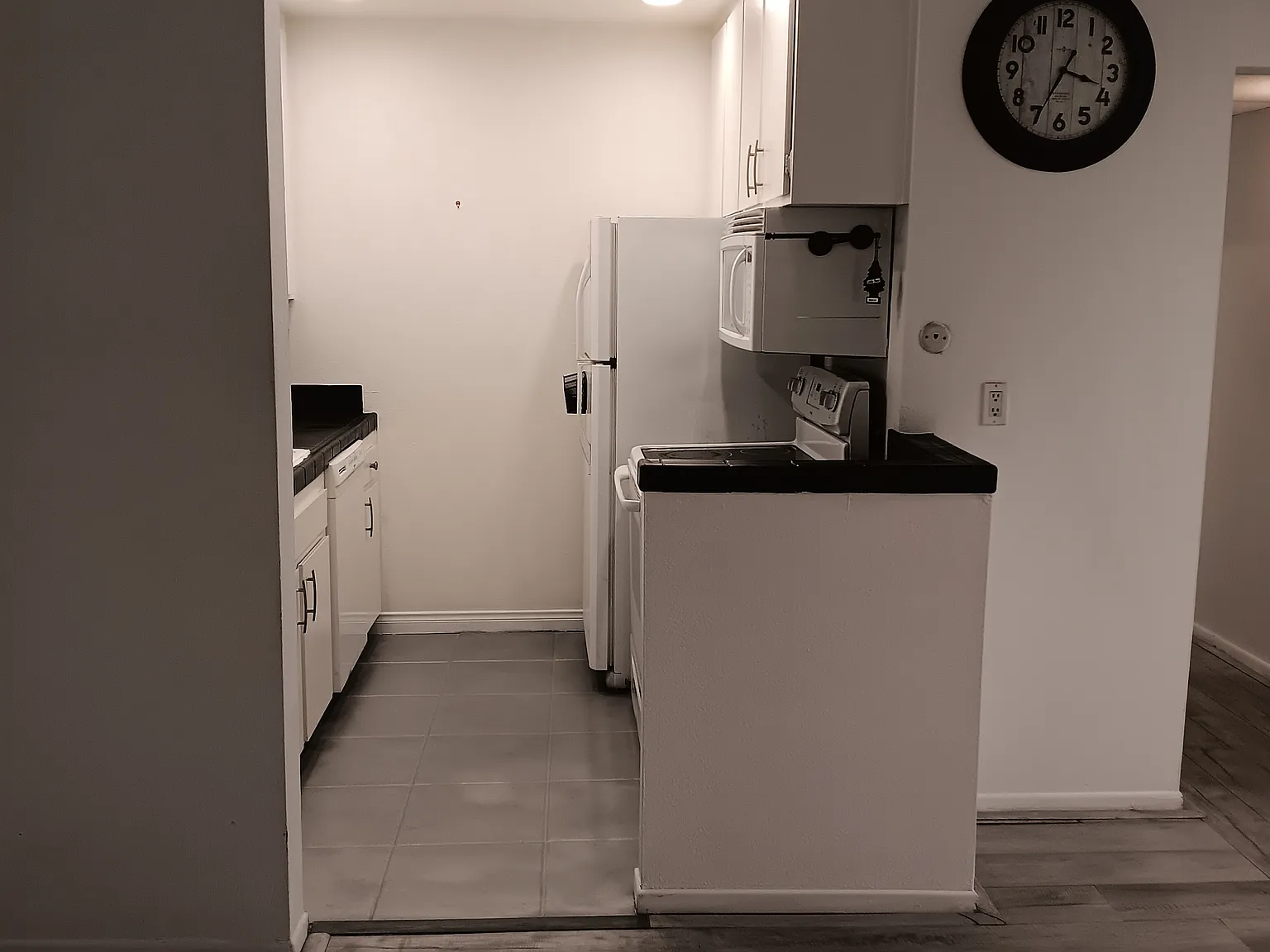 1 bed, 661 sqft, $2,350 — Photo 4