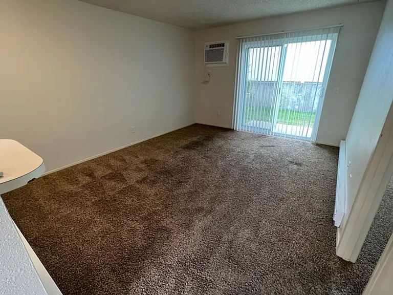 308 N Georgia Ave — Photo 6
