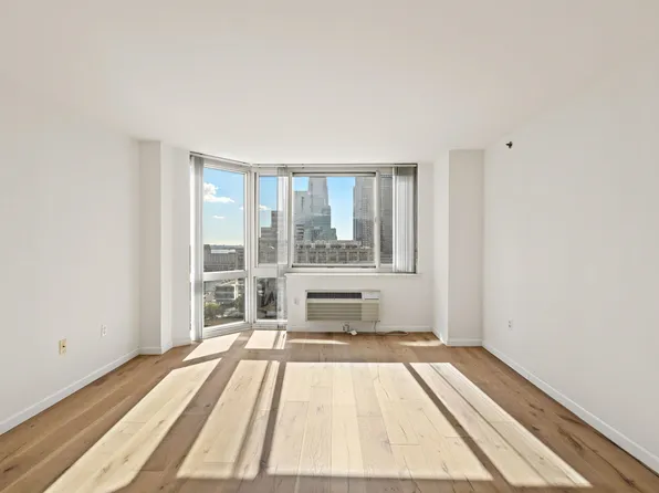 20 2nd Street image 5 of 17