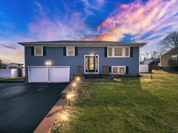 23 Spring Rock Road, New Windsor, NY 12553