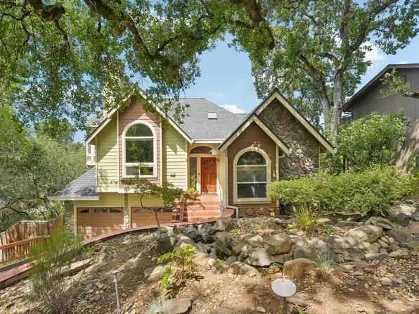 4740 Montgomery Lane, Santa Rosa, CA 95409
