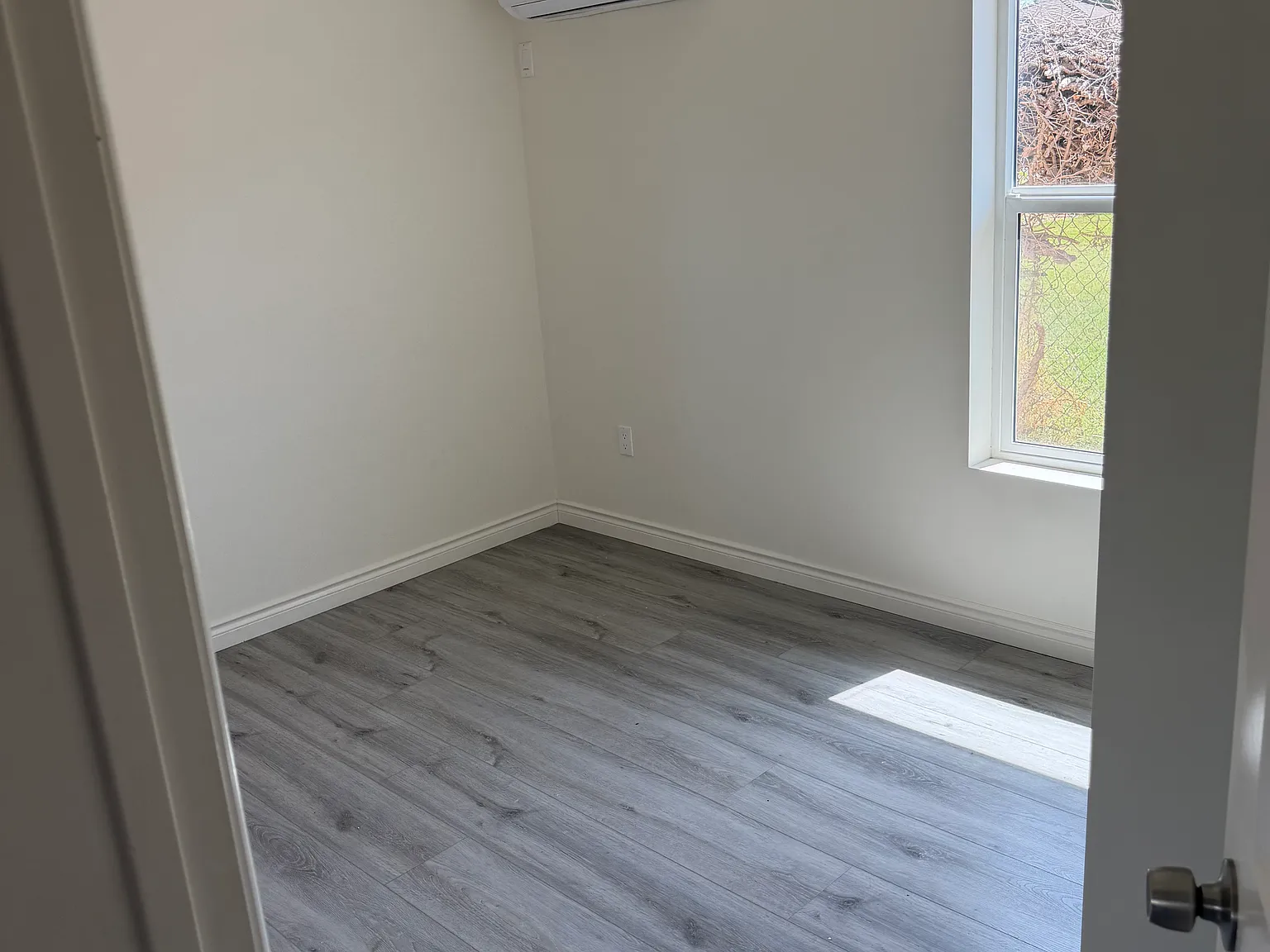 1 bed, 425 sqft, $2,000 — Photo 2