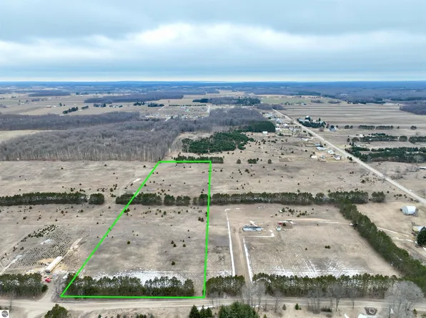 Hammer Rd, Kingsley, MI 49649
