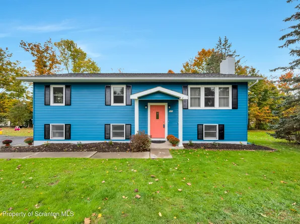 541 Woodcrest Dr, Clarks Summit, PA 18411