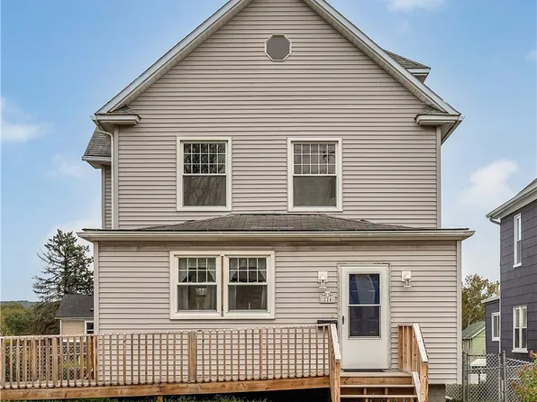 224 S 4th St, Youngwood, PA 15697