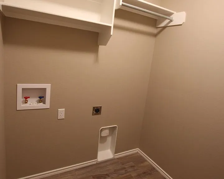 Brad Circle 1210 — Photo 16