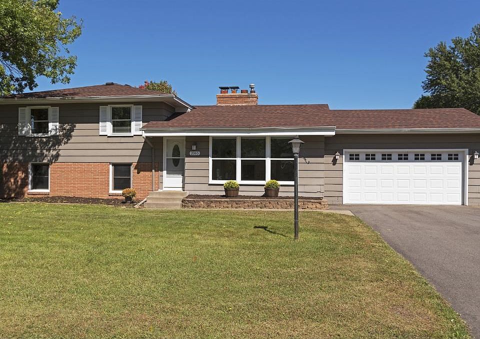 2065 Shale Ln. Features.rtf
