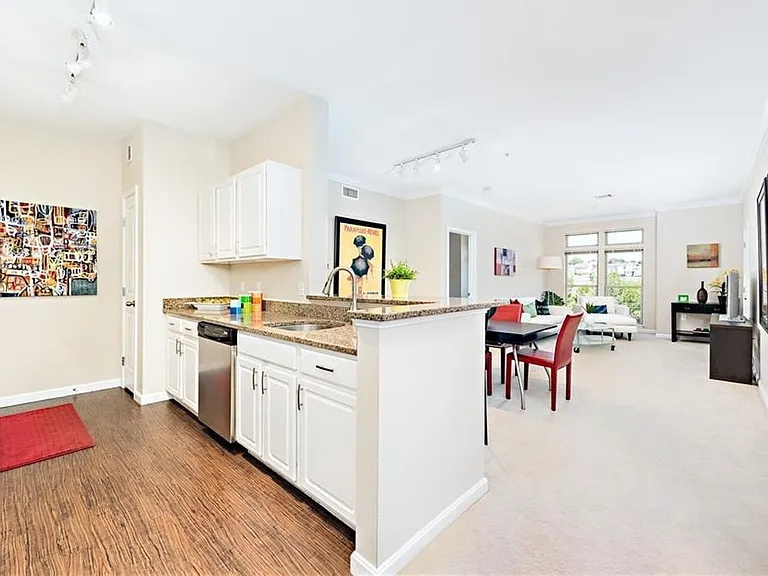 1000 Providence Pl #372 — Photo 2