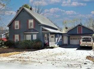 17 Monroe St, Amesbury, MA 01913