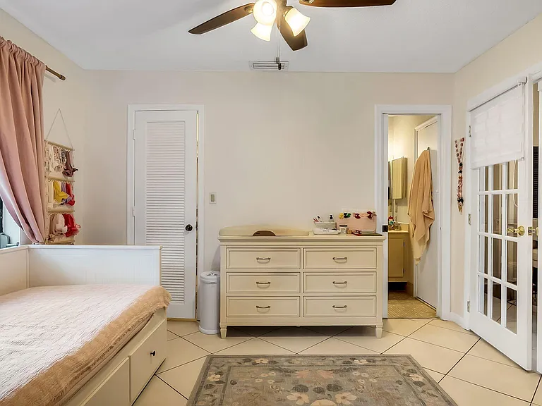 4335 Palm Forest Dr N — Photo 22