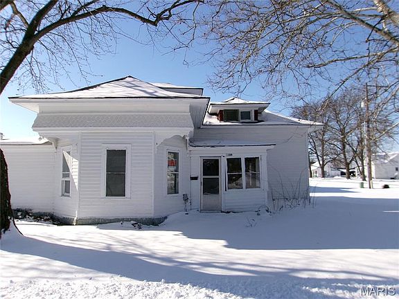 5th image of 1106 W Centennial Ave