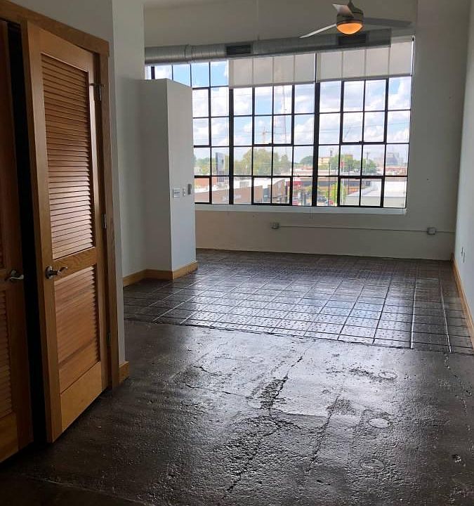 1st image of 900 Terminal Pl APT 215