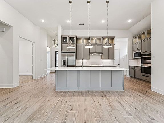 11-web-or-mls-25932-North-Outrider-Circle-S0901-011.jpg