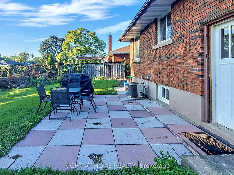 43 White St #MAIN — Photo 30