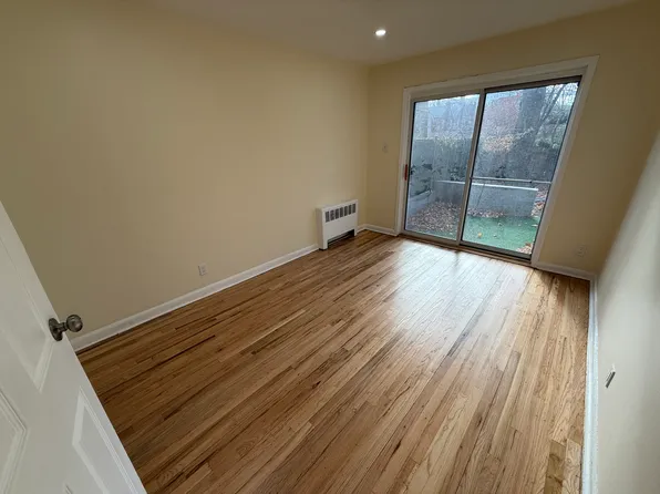 430 West 259th Street image 5 of 7