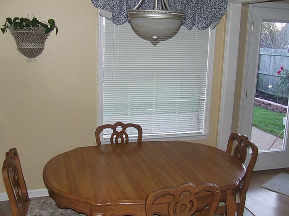 7x11 Breakfast Room