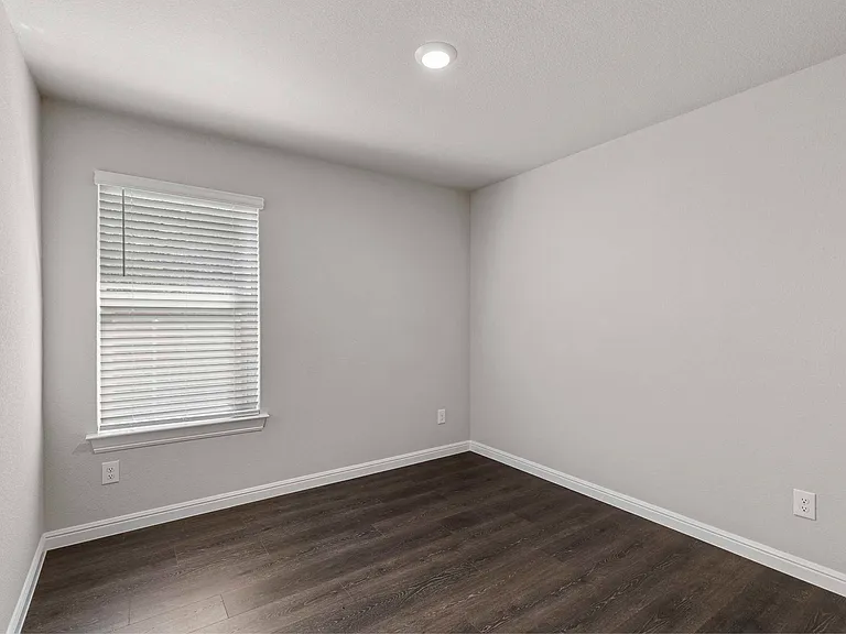 226 Seclusion Dr — Photo 8