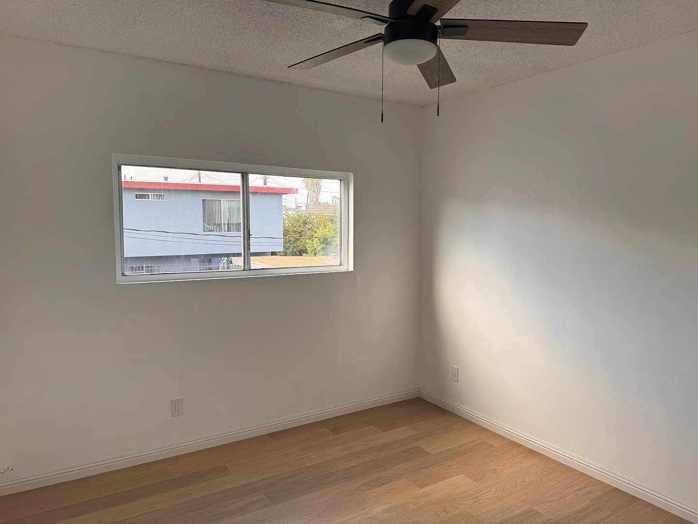 1573 Torrance Blvd — Photo 3