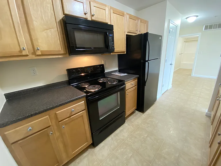Redstone Apartments — Photo 35