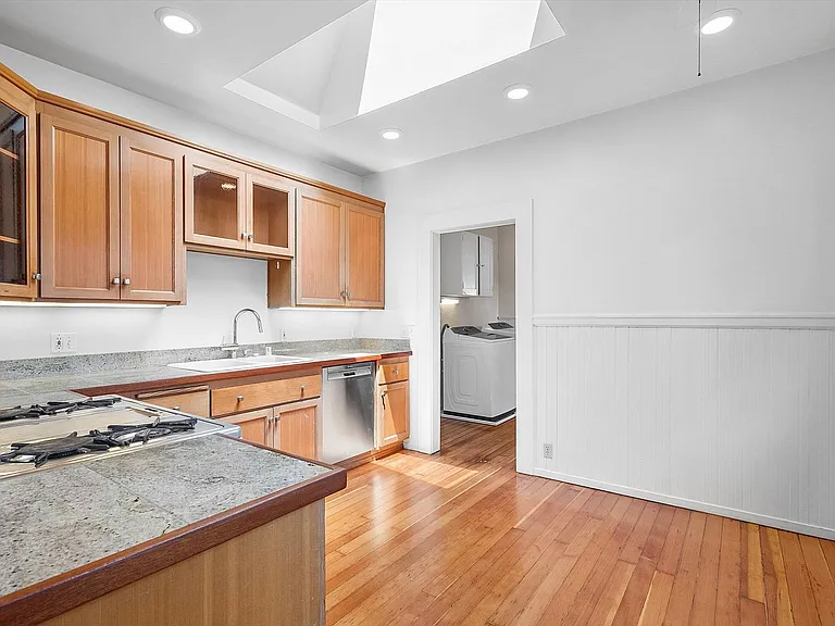 1733 Lincoln Ave — Photo 10