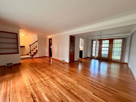 5th image of 2243 Wrenford Rd