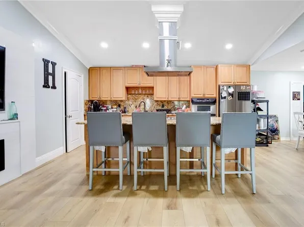 165 4TH ST, NAPLES, FL 34113