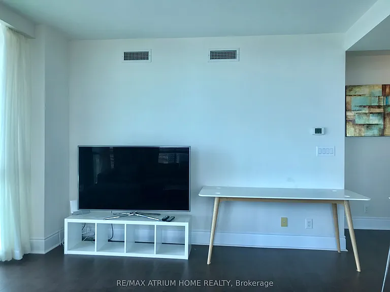 33 Bay St #4905 — Photo 9