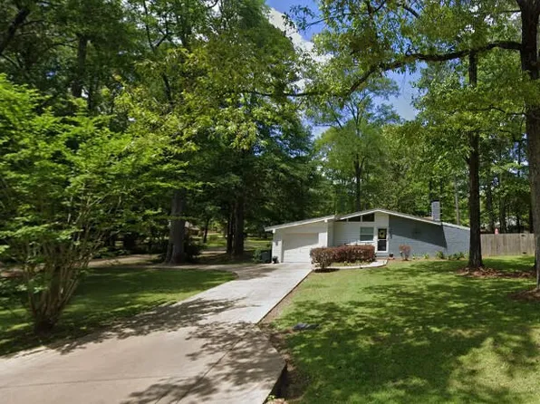 302 Eastwood Dr, Florence, MS 39073