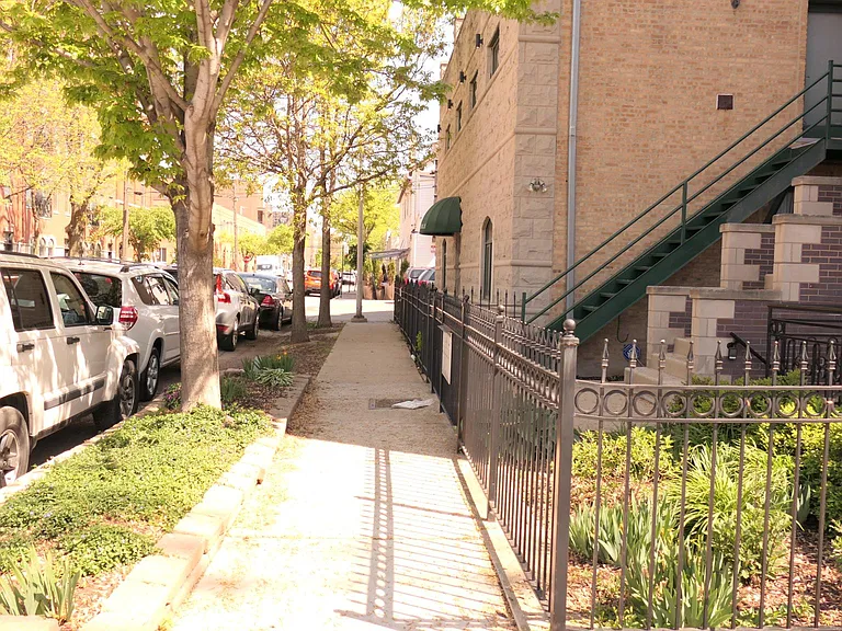 413 N Noble St #G — Photo 27