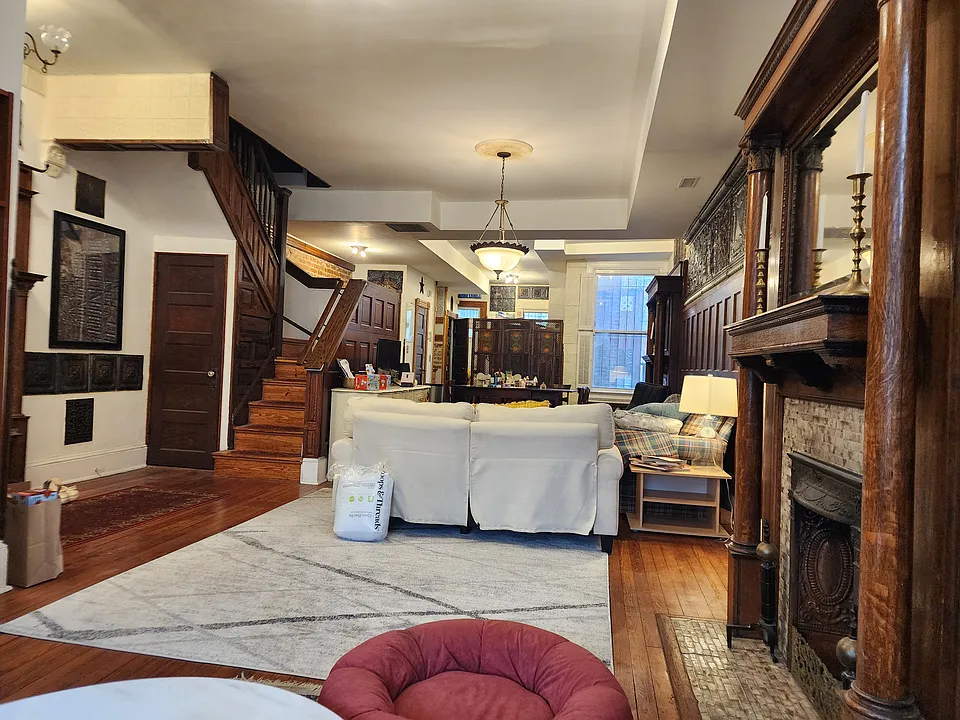 Furnished first floor