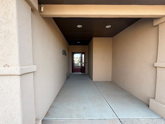 4th image of 1114 Pajarito Dr