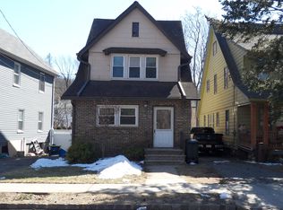 40 Elm Rd, Caldwell, NJ 07006