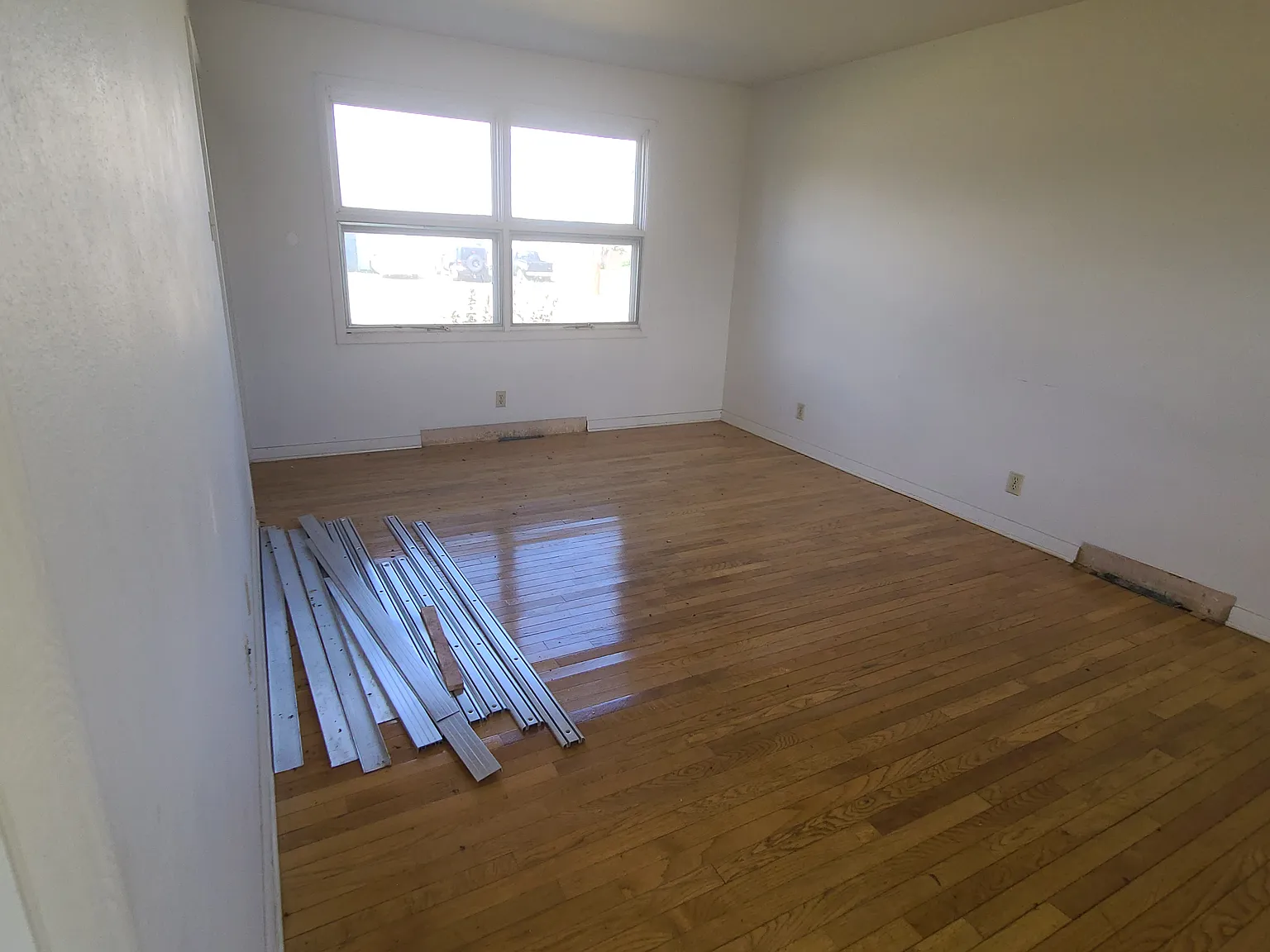 4 bed, 1226 sqft, $895 — Photo 3