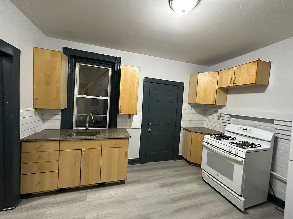 1st image of 9 Ellington St #1E