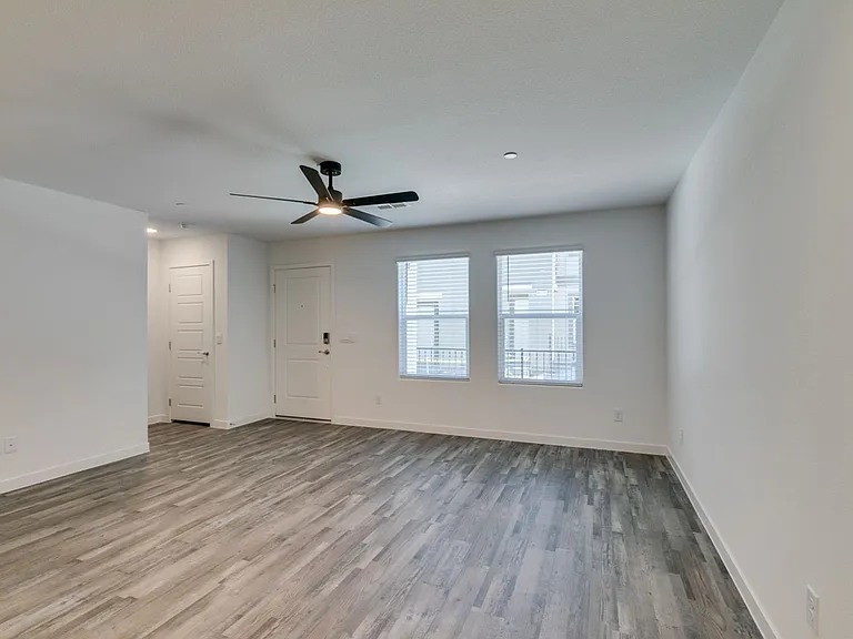 9849 Hidden Pass Ave — Photo 15
