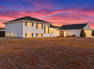890 Polaris Rd, Helena, MT 59602