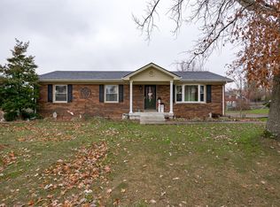 28 Churchill Dr, Winchester, KY 40391