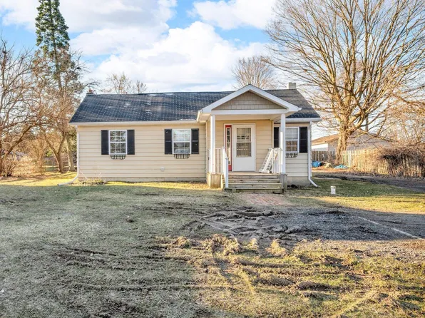 8396 E Richfield Rd, Davison, MI 48423