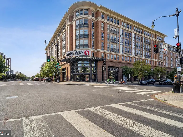 4605 Georgia Ave NW — Photo 34