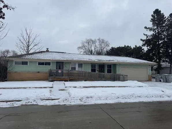6220 North 89th STREET, Milwaukee, WI 53225