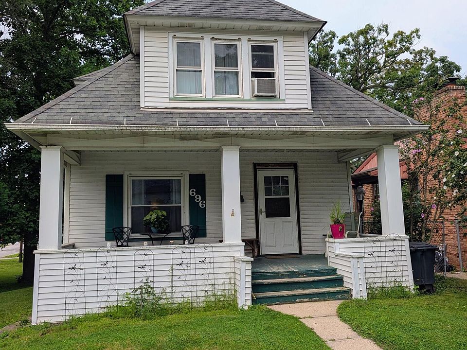 1st image of 696 Water St