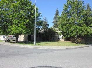 820 Versailles Dr, Hollister, CA