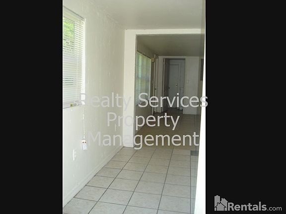 5th image of 4457 Greenwood Ave