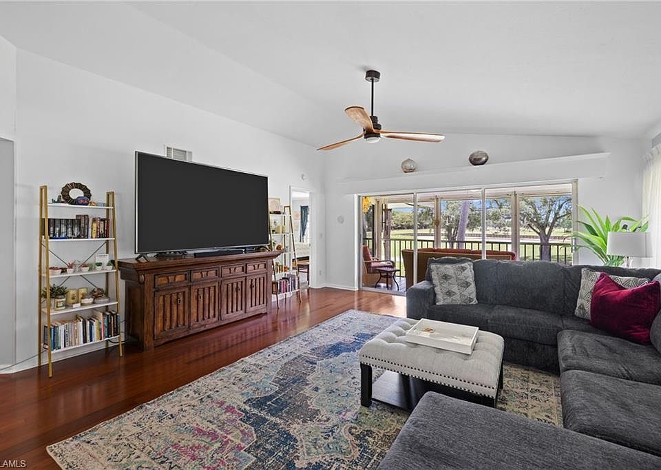 1st image of 6290 Bellerive AVE #105