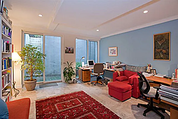 Sold by Warren Lewis Realty | media 26